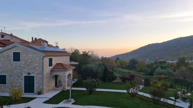 Villa Stonegate Estate - Bonus, Dvije Vile Jedna Cijena! Opatija Dış mekan fotoğraf